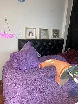 mia_valentine__ webcam