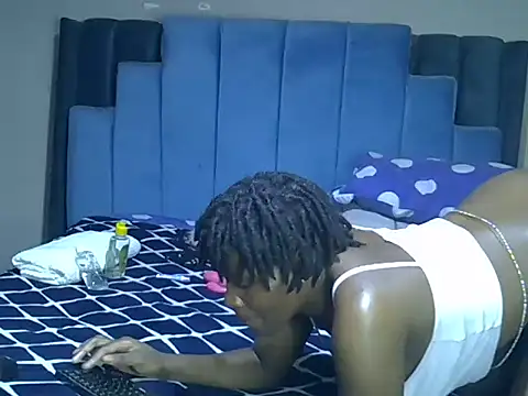 melanin_moon webcam