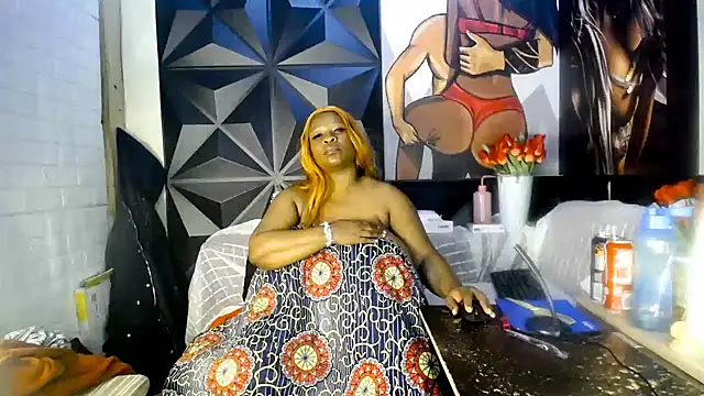 Ebonyfancyface webcam