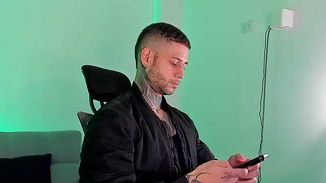 _jamesleandros1 webcam