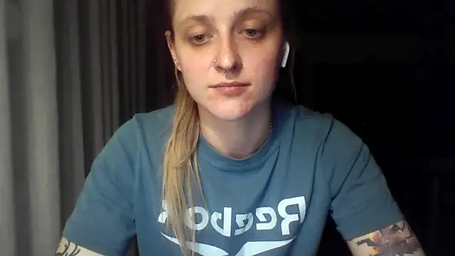 LeaWetGirl webcam