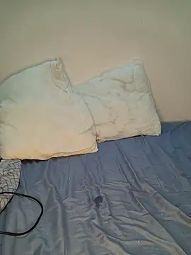 Scarlet_curly8a webcam