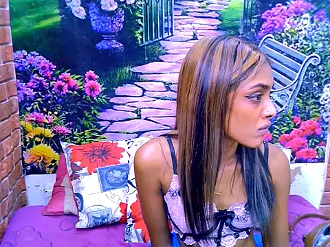 IndianPretty14u2Luv webcam