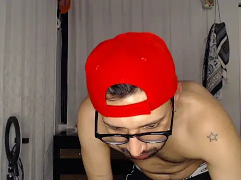 thomass1018 webcam