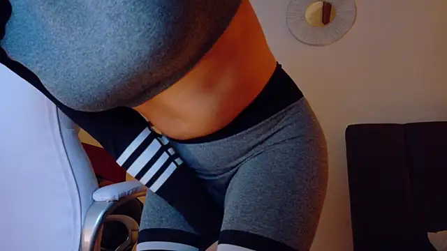 Lia_Tinez webcam