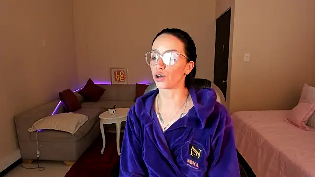 Kristen_Garner webcam
