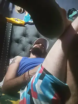 hairy_mannn webcam