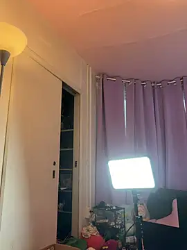KawaiiKiki_247 webcam