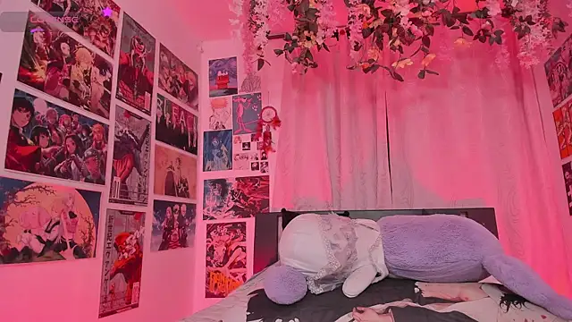 MissCurvyTop webcam