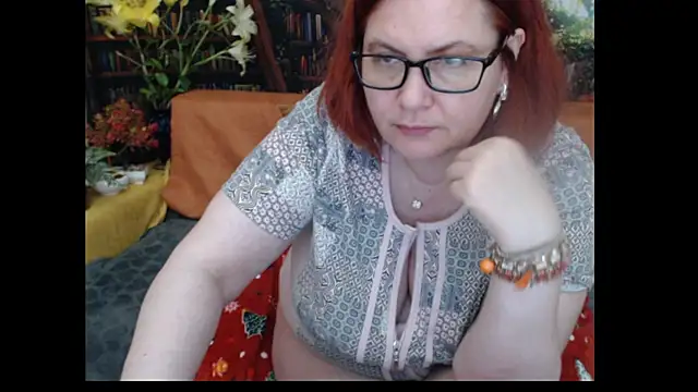PlayfullMature webcam