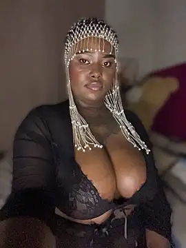 QUEEN_NOBUHLE_FEMDOM_777 webcam