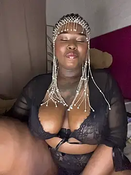 QUEEN_NOBUHLE_FEMDOM_777 webcam