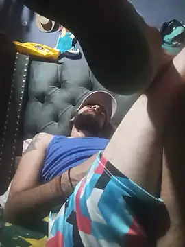 hairy_mannn webcam