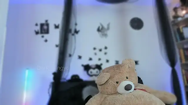 Dark_ningyo1 webcam