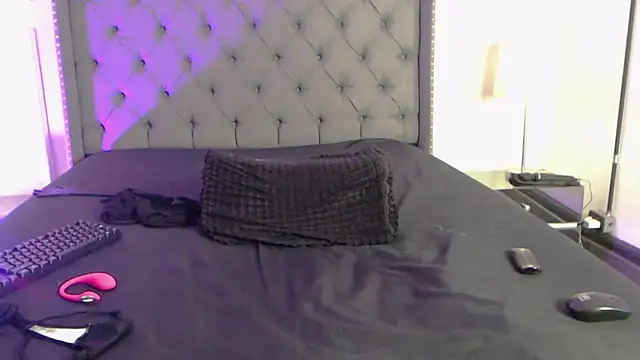 SunnyLuxxx webcam