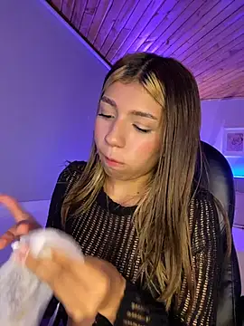 Isabella18_pink webcam