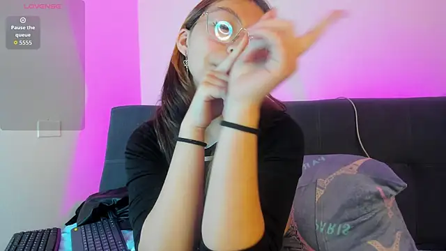 Kira_Exe_ webcam