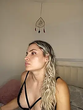 ASHLEY_BLAIR live cam on StripChat