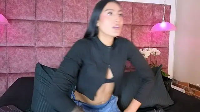 Taly_Fox webcam