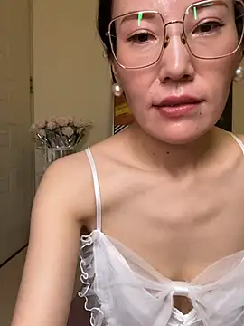 xiaotaotutu103 live cam on StripChat