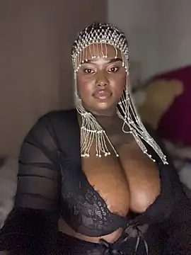 QUEEN_NOBUHLE_FEMDOM_777 webcam