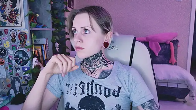 NaniMoore webcam