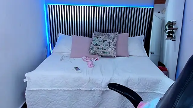 Stacey_white_ webcam