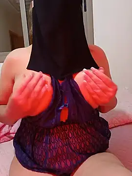 Ghizosexx69's room