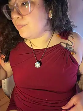 CurlyMilf_Vannexxxa webcam