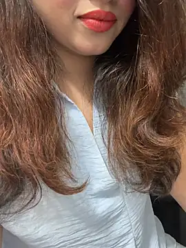 Yours_riya11 webcam