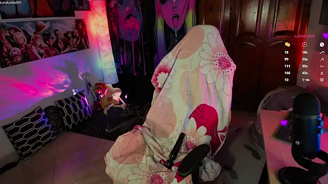 emma_luna59 webcam