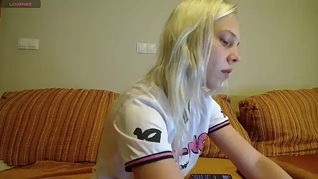 bellezza0 live cam on StripChat