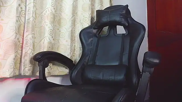 HomeAloneK webcam