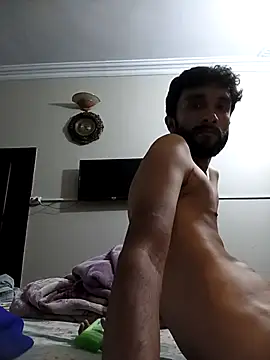 Hornylarka1