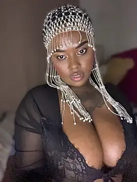 QUEEN_NOBUHLE_FEMDOM_777
