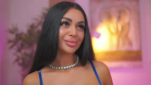 LatinaMorene webcam