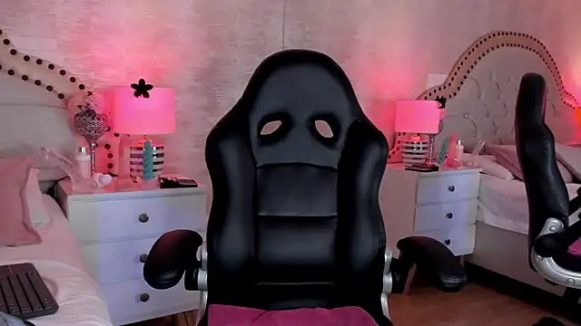 Adara_Muller webcam