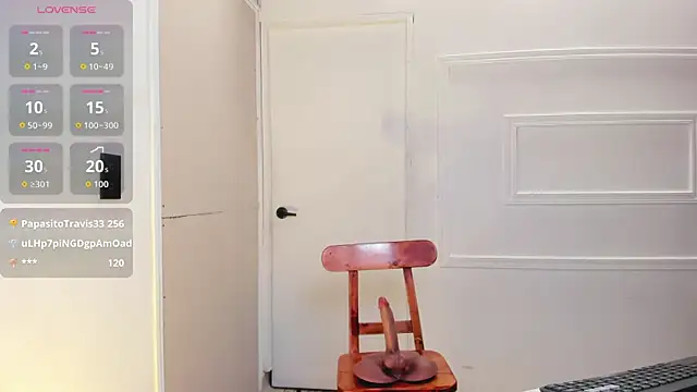 emmaalennox__ webcam