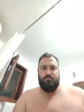 Horneymonster222 webcam