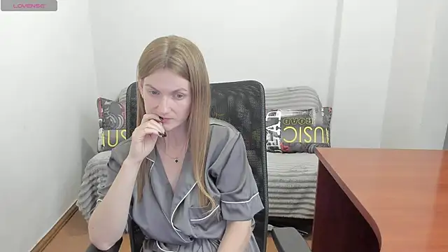 Alisha_Skyes webcam