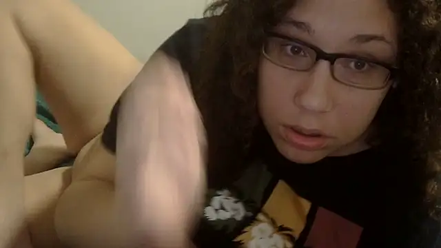 Theplayfulbbw webcam