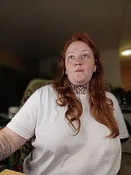 CURVYSAKURA webcam