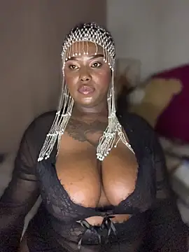 QUEEN_NOBUHLE_FEMDOM_777 webcam