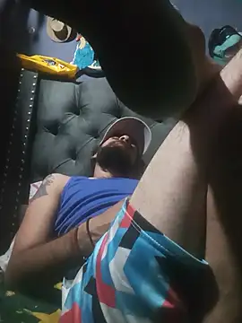 hairy_mannn webcam