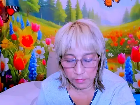 indianroxy webcam