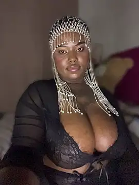 QUEEN_NOBUHLE_FEMDOM_777 webcam