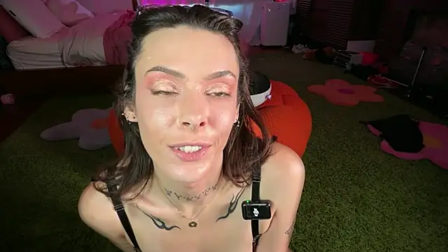 GennaJames webcam