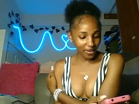 Velvet_peach webcam