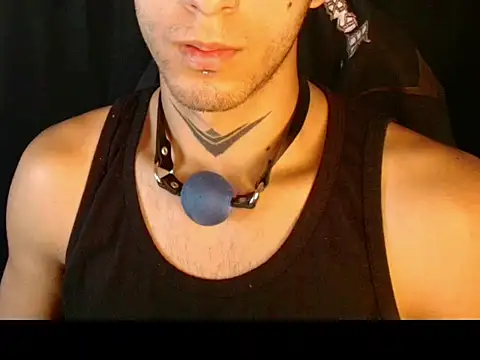 dark_men1 webcam
