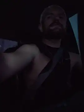 Spunwhiteboy317 live sex cam